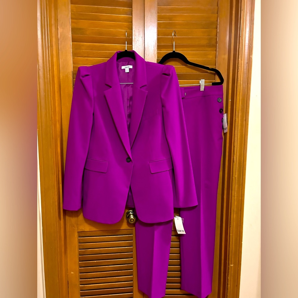 Begonia Bar III Women’s Suit w/ Tags